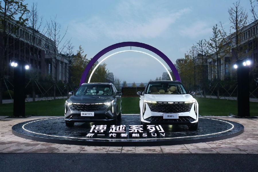 一场别开生面的发光招聘会