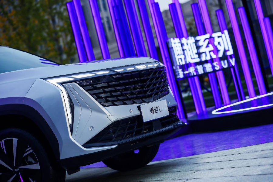 一场别开生面的发光招聘会